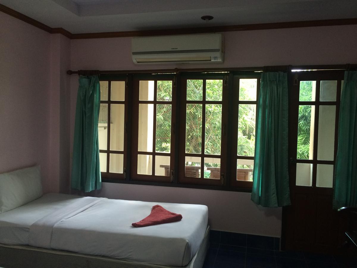 Coconut House Chaweng Hotel เกาะสมุย ภายนอก รูปภาพ