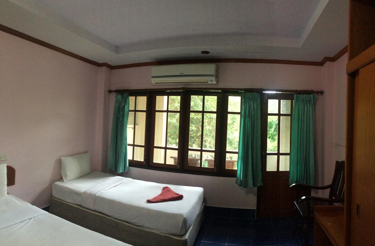 Coconut House Chaweng Hotel เกาะสมุย ภายนอก รูปภาพ