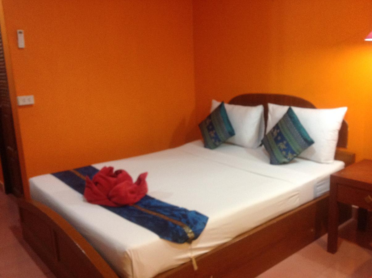 Coconut House Chaweng Hotel เกาะสมุย ภายนอก รูปภาพ