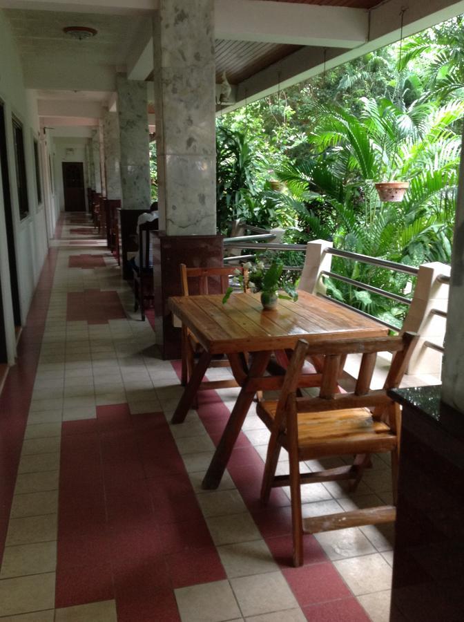 Coconut House Chaweng Hotel เกาะสมุย ภายนอก รูปภาพ