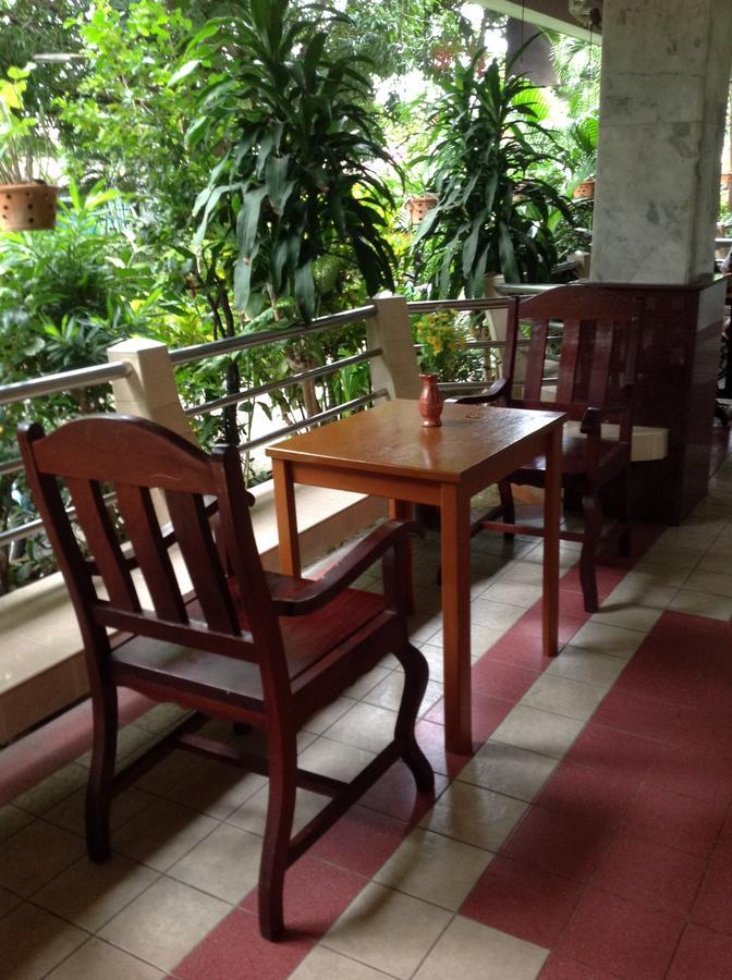 Coconut House Chaweng Hotel เกาะสมุย ภายนอก รูปภาพ