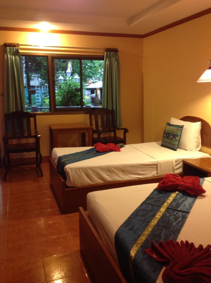 Coconut House Chaweng Hotel เกาะสมุย ภายนอก รูปภาพ