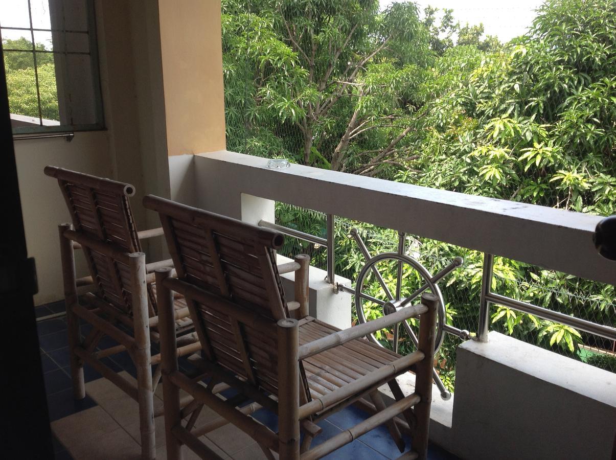 Coconut House Chaweng Hotel เกาะสมุย ภายนอก รูปภาพ