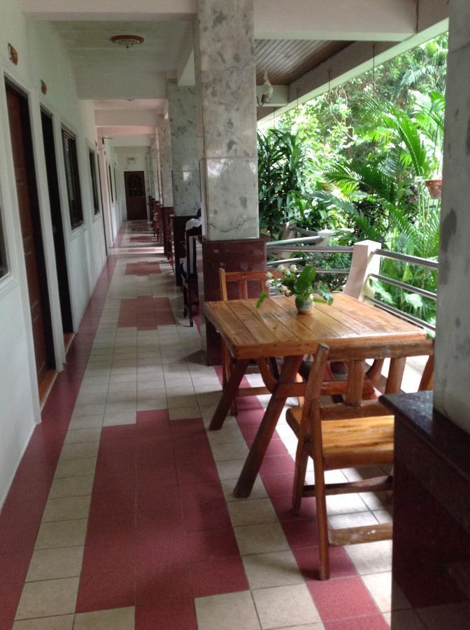 Coconut House Chaweng Hotel เกาะสมุย ภายนอก รูปภาพ