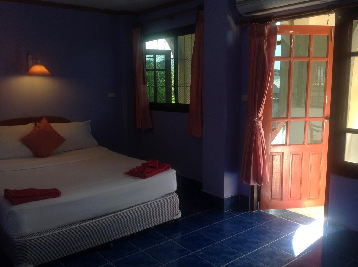 Coconut House Chaweng Hotel เกาะสมุย ภายนอก รูปภาพ