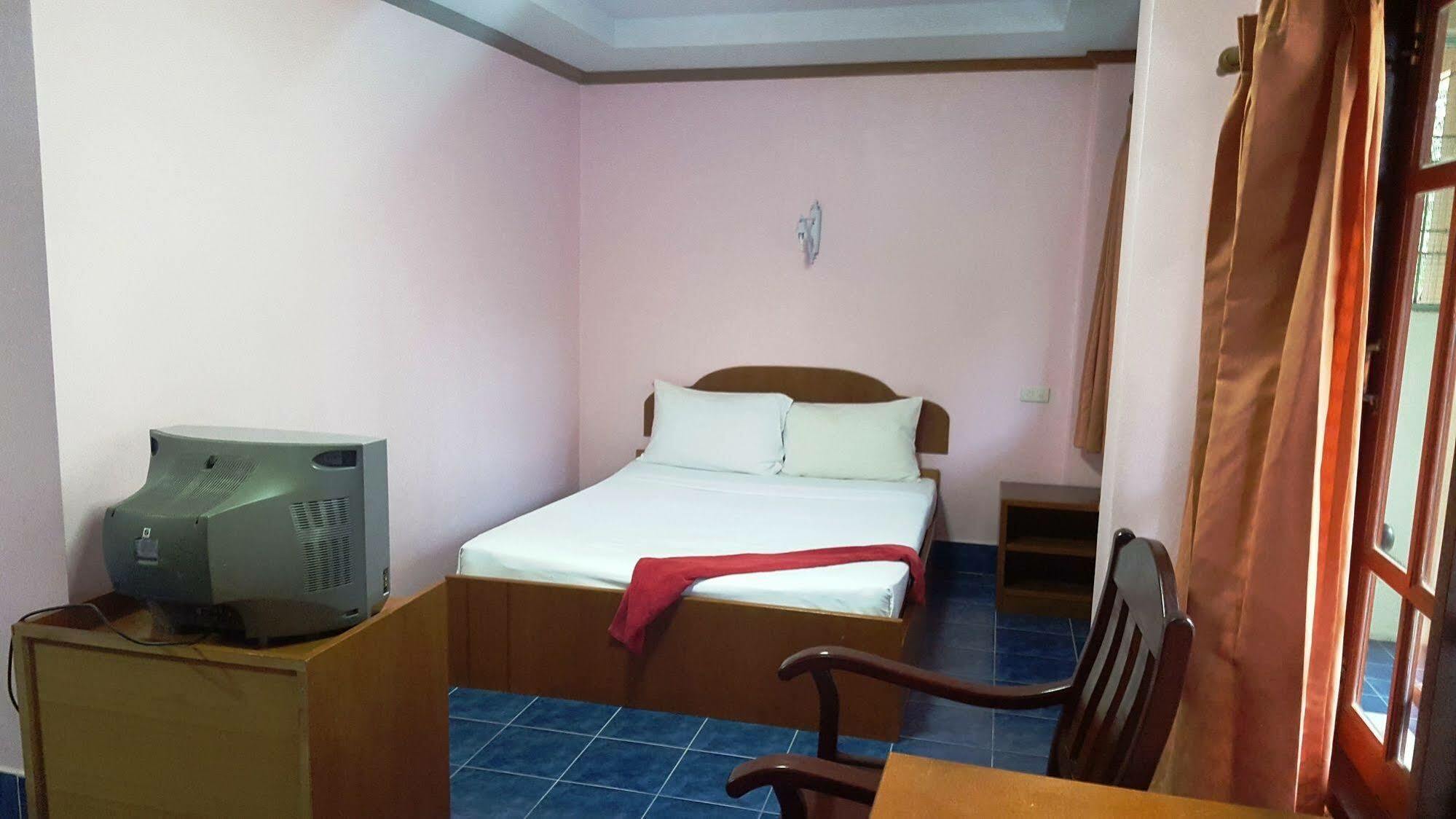 Coconut House Chaweng Hotel เกาะสมุย ภายนอก รูปภาพ