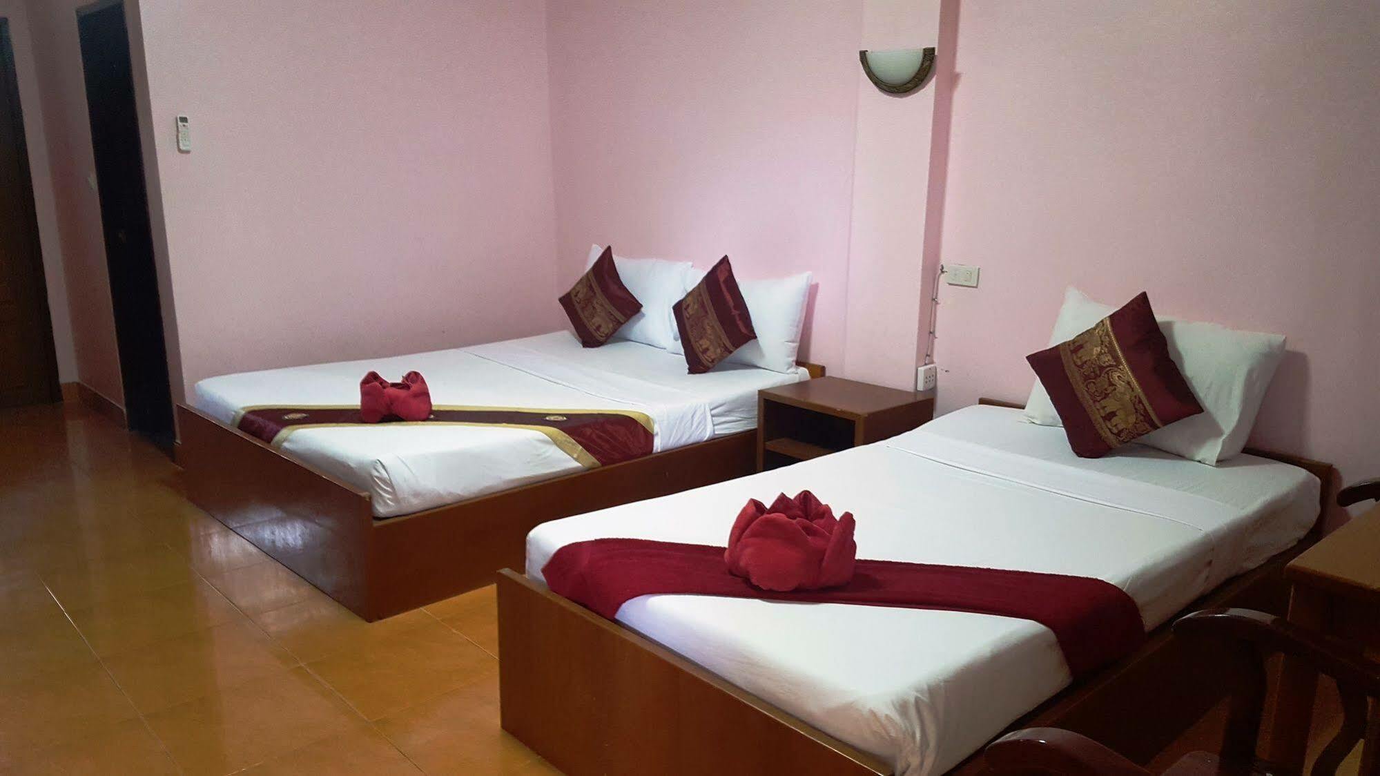 Coconut House Chaweng Hotel เกาะสมุย ภายนอก รูปภาพ