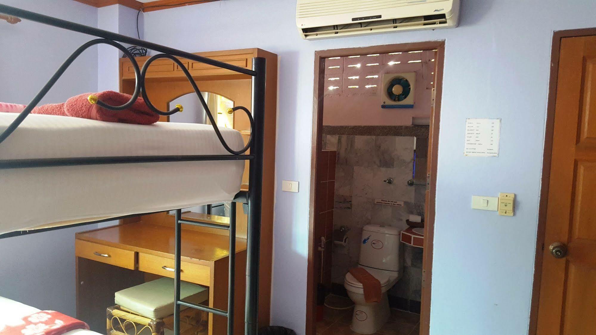 Coconut House Chaweng Hotel เกาะสมุย ภายนอก รูปภาพ