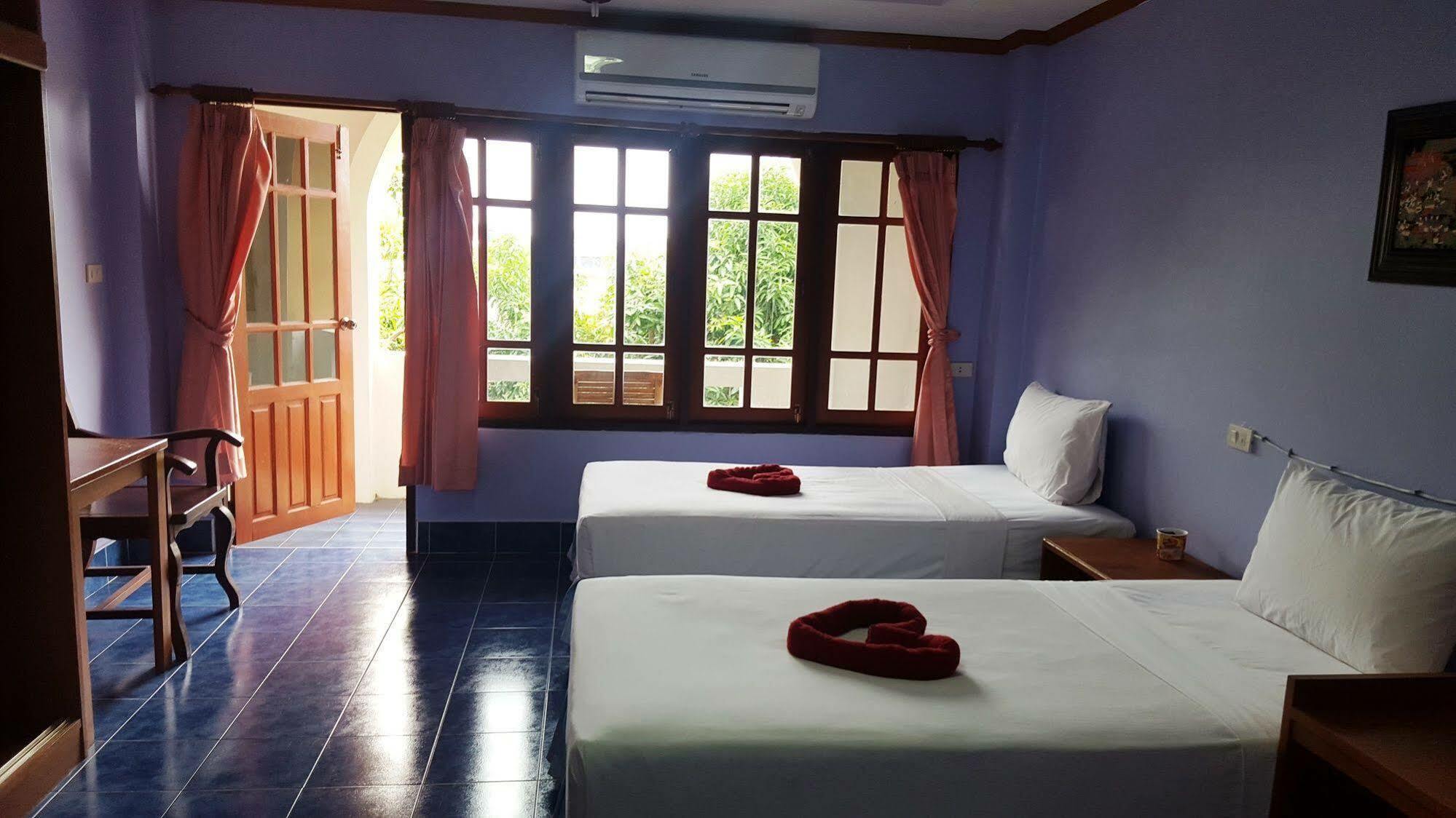 Coconut House Chaweng Hotel เกาะสมุย ภายนอก รูปภาพ