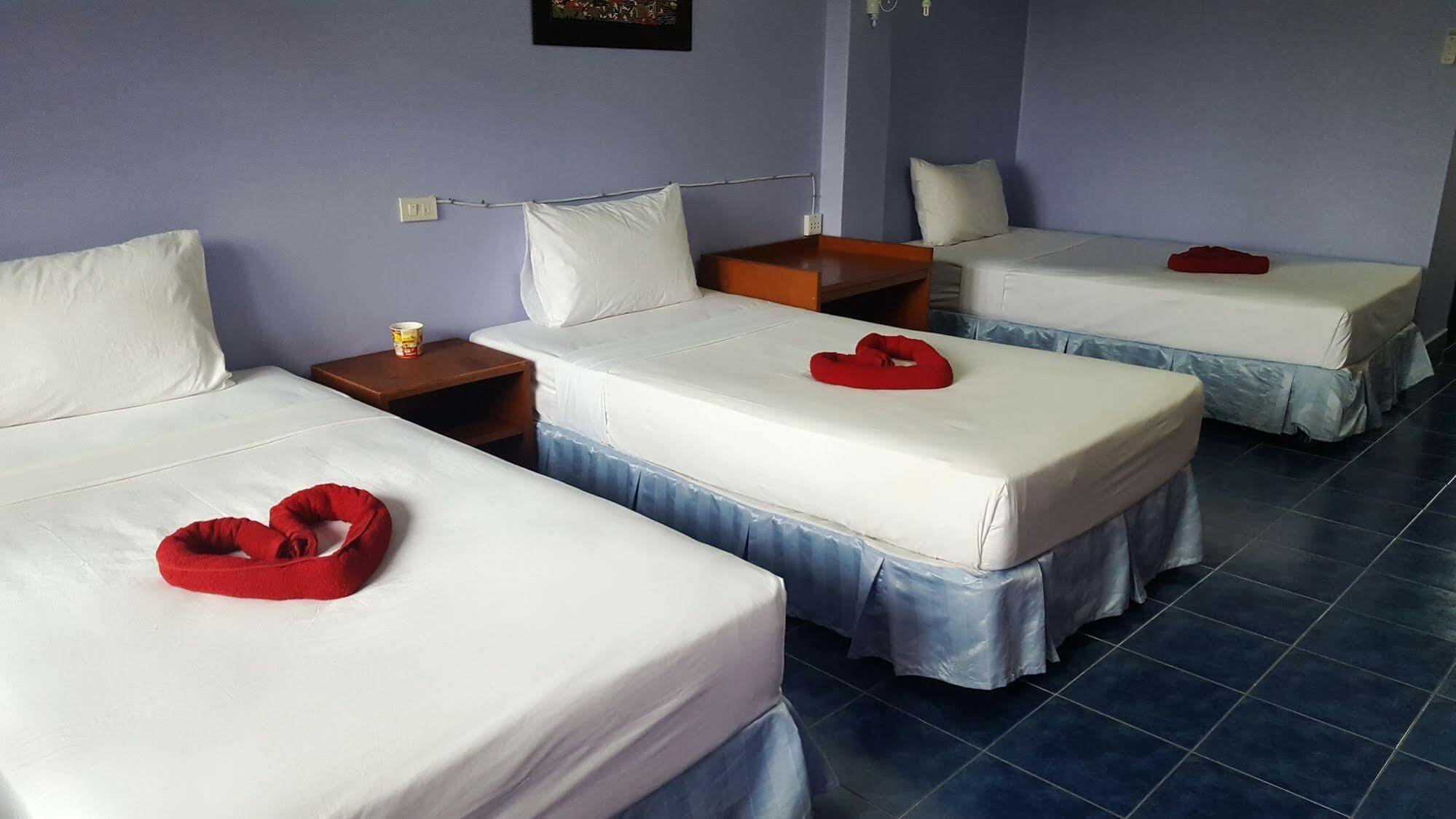 Coconut House Chaweng Hotel เกาะสมุย ภายนอก รูปภาพ