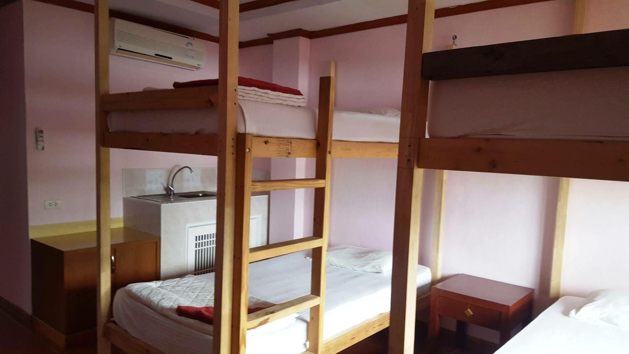 Coconut House Chaweng Hotel เกาะสมุย ภายนอก รูปภาพ