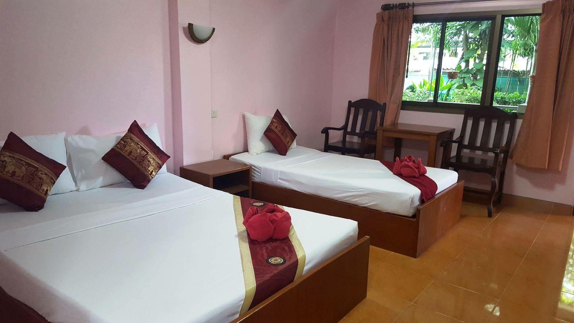 Coconut House Chaweng Hotel เกาะสมุย ภายนอก รูปภาพ