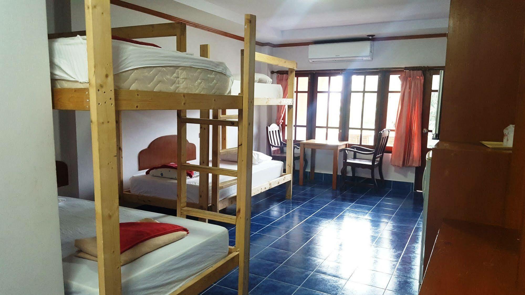 Coconut House Chaweng Hotel เกาะสมุย ภายนอก รูปภาพ